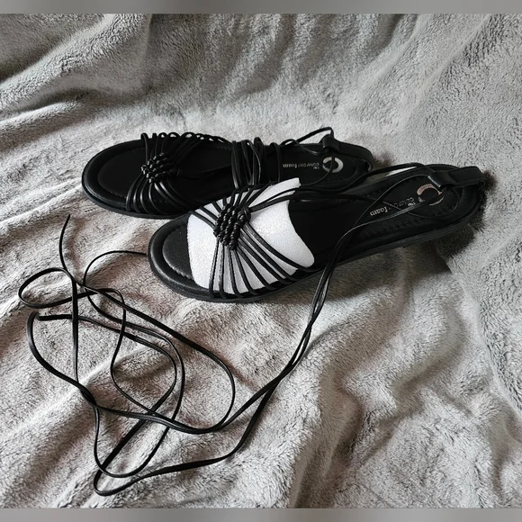 Journee Collection Jess Sandals Wraparound Ankle Tie Open Toe Vegan Leather NIB - Picture 5 of 8